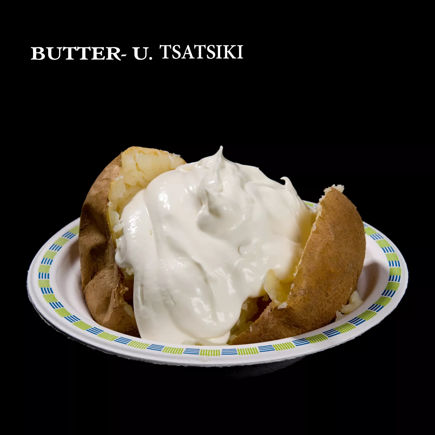 gebackene Kartoffel mit Butter und Tsaziki gebackene Kartoffel mit Butter und Tsaziki